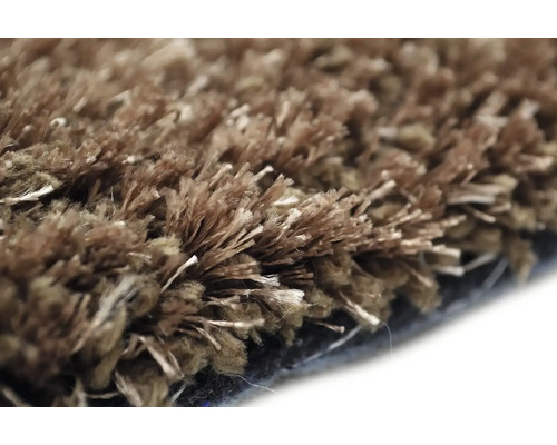 Prim-plan cu un covor cu fibre lungi