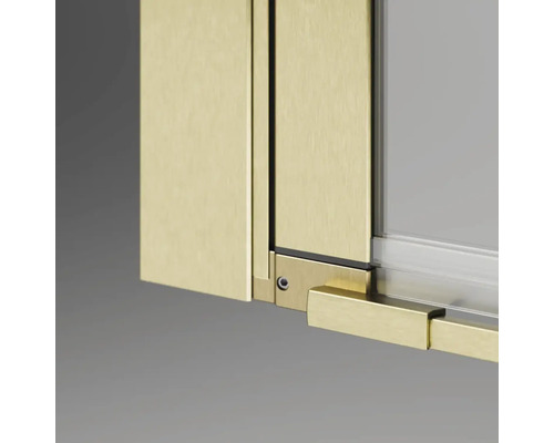 Detaliu cabină de duș cu accesorii din alamă și ușă glisantă din sticlă