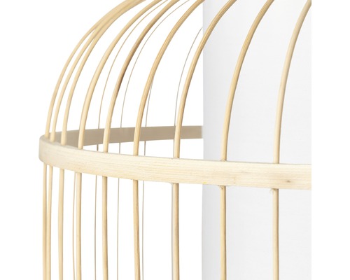 Imagine detaliată cu o lampă suspendată din bambus