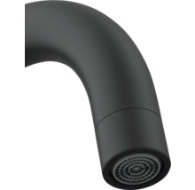 Prim-plan cu gura de scurgere a unui robinet