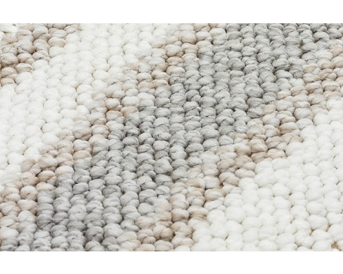 Prim-plan cu un covor cu fibre lungi