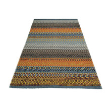 Covor cu modele geometrice