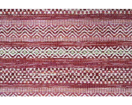 Prim-plan cu covor cu model