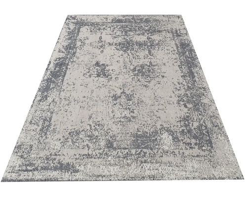 Covor cu model abstract