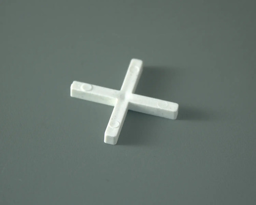 Cruce pentru plăci pentru așezarea uniformă a plăcilor