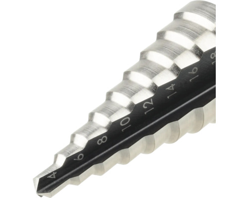 Burghiu treaptă din metal cu indicații de dimensiune