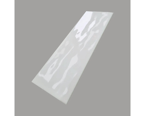 O singură faianță albă