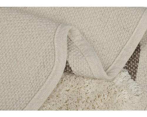 Vizualizare detaliată a unui covor cu franjuri