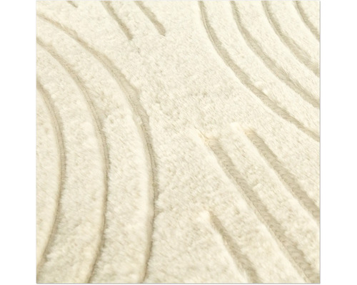 Prim-plan al unui covor moale cu model în dungi