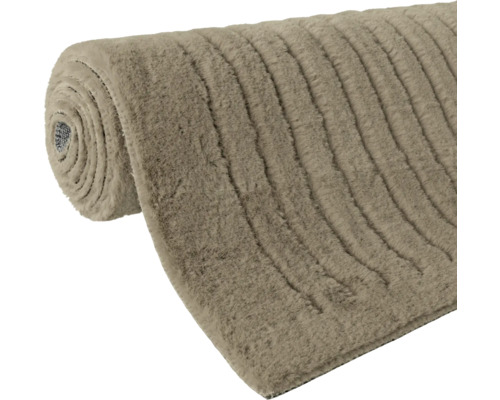 Covor rulat cu suprafață striată