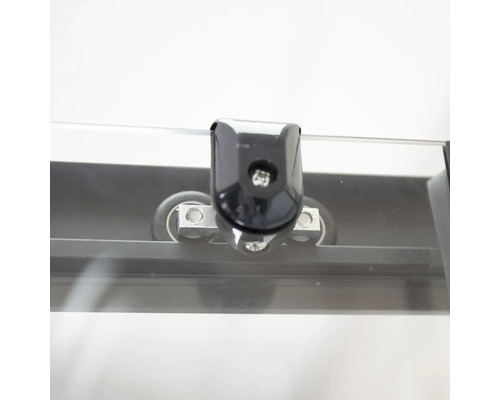 Vizualizare detaliată a unui mecanism cu role pentru un duș