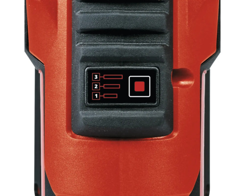 Prim-plan cu o mașină-unealtă cu afișaj pentru trei niveluri de viteză și întrerupător pornit/oprit.