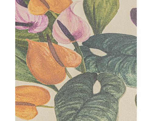 Prim-plan al unui tapet cu un model floral de flori și frunze de anthurium