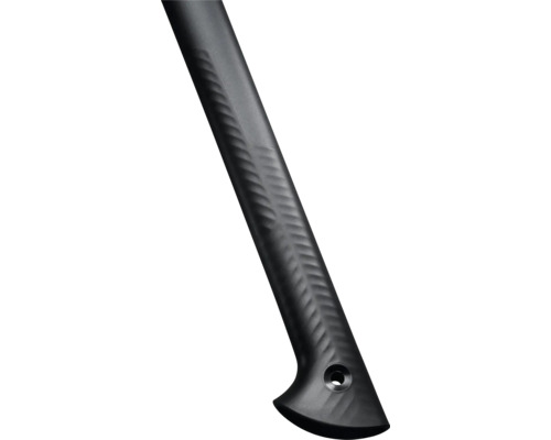 Coada unui topor de despicat cu orificiu pentru depozitare