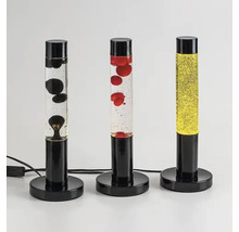 Trei lămpi de lavă cu umpluturi diferite și baze negre.