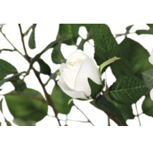 Floare artificială de trandafir cu frunze