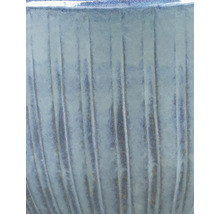 Prim-plan cu o suprafață ceramică canelată