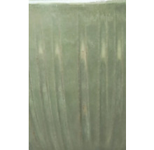 Prim-plan cu un ghiveci de flori cu o suprafață canelată