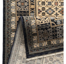 Vizualizare detaliată a unui covor cu model