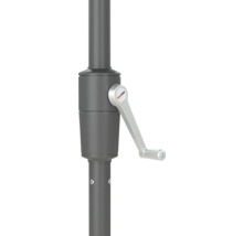 Imagine detaliată cu un suport de umbrelă de soare cu manivelă și logo Soluna.