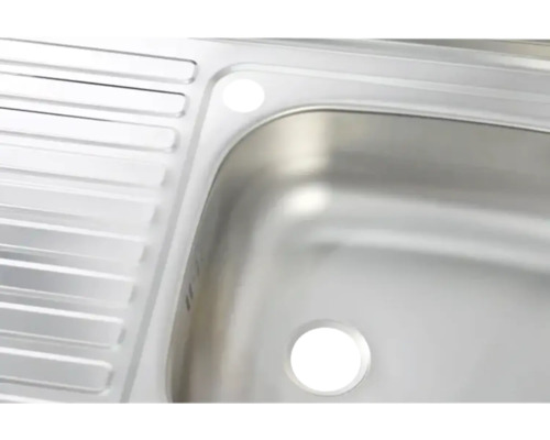 Imagine detaliată a unei chiuvete din oțel inoxidabil