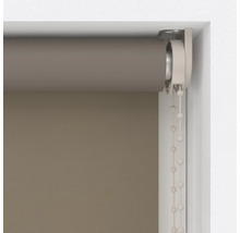 Detaliu al unei role cu lanț pentru decorarea ferestrelor