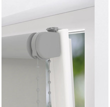 Imagine detaliată a unei role cu lanț pe fereastră