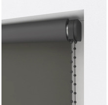 Rulou cu lanț pe fereastră