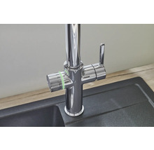 Baterie de bucătărie cu robinet separat pentru apă potabilă montată într-o chiuvetă