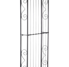 Gard metalic cu elemente decorative