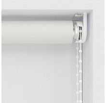 Prim-plan cu o rolă cu lanț pentru decorarea ferestrelor