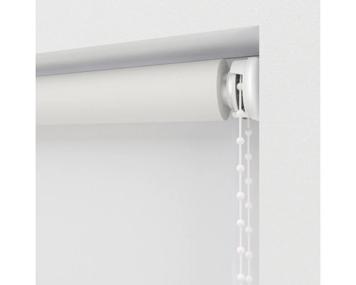 Rulou cu lanț la fereastră