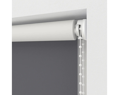 Rulou cu lanț la fereastră