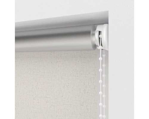 Prim-plan cu o rolă cu lanț de operare pe un perete