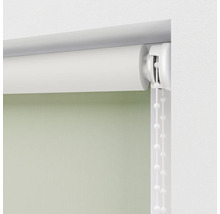 Rulou cu lanț pe fereastră