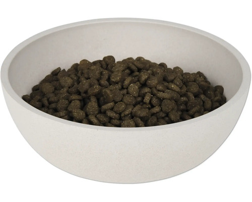 Bol plin cu hrană pentru animale