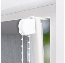 Rulou gri cu lanț la fereastră