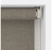 Detaliu roletă de fereastră cu lanț