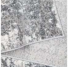 Prim-plan al unui covor cu model