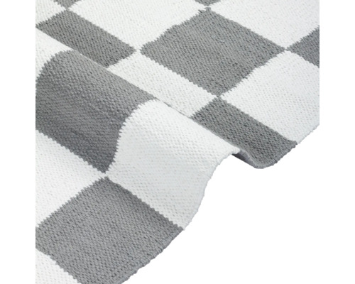 Covor cu model de tablă de șah