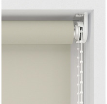 Rulou laterală bej cu lanț la fereastră