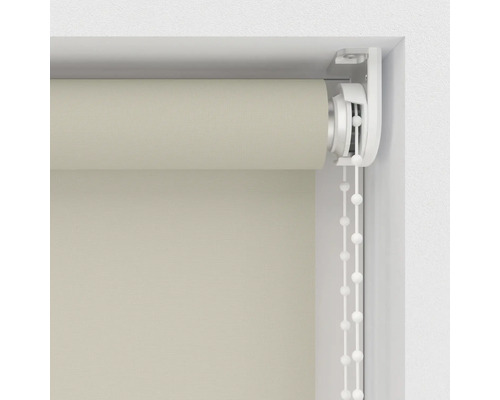 Rulou laterală bej cu lanț la fereastră