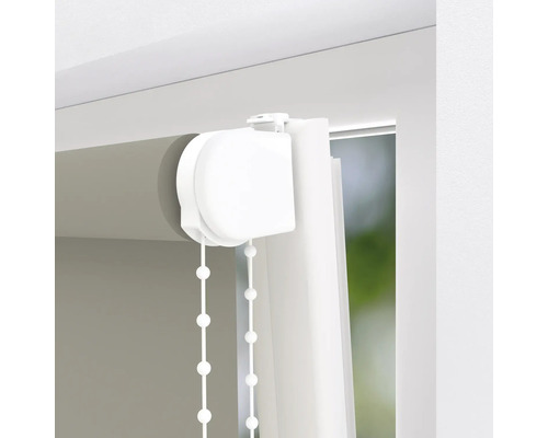 Vizualizare detaliată a unei role cu mecanism cu lanț pentru decorarea ferestrelor