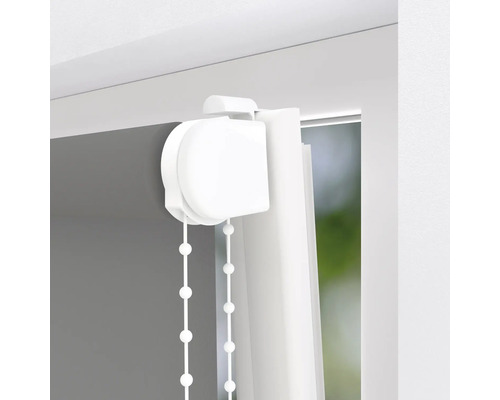 Detaliu al unei rulouri cu mecanism de tragere cu lanț la fereastră