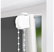 Imagine detaliată cu o roletă cu lanț la fereastră