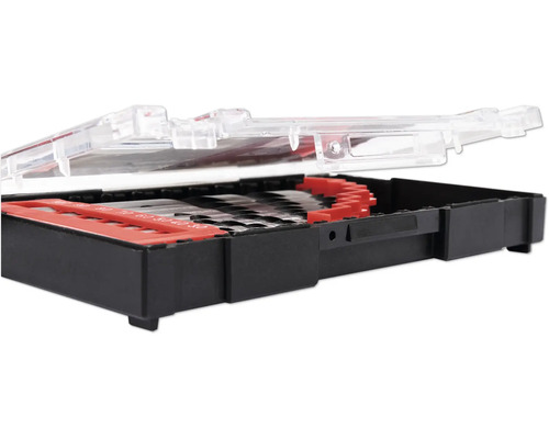 Set de burghie cu diverse burghie într-o cutie de plastic neagră cu capac transparent.