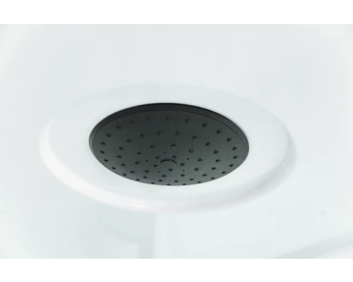 Cap de duș negru pe o cabină de duș albă