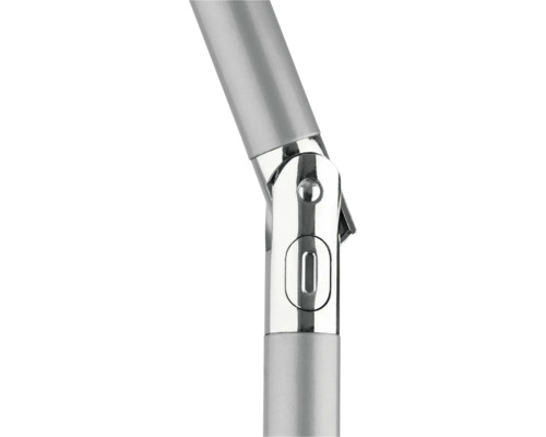 Prim-plan al brațului lămpii cu articulație metalică reglabilă