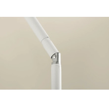 Element de legătură al unei umbrele de soare albe