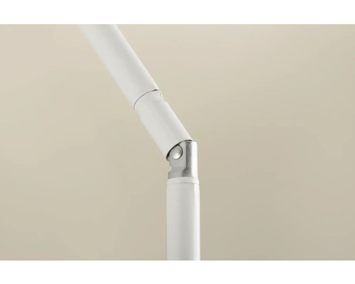 Element de legătură al unei umbrele de soare albe